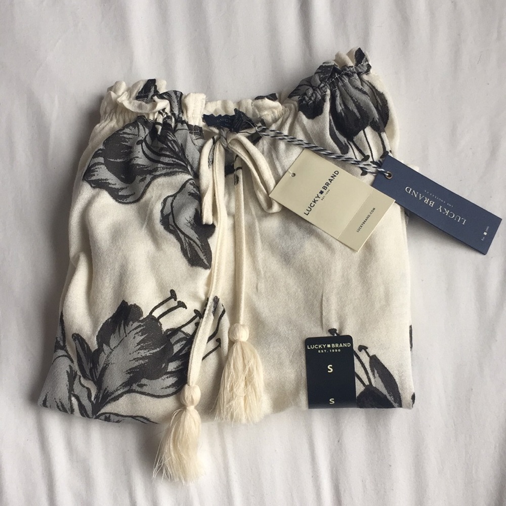 Lucky Brand 🍀 off shoulder floral shirt